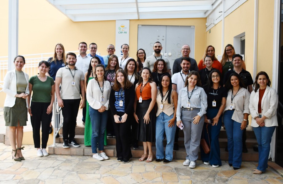crf-pr-realiza-solenidade-de-juramento-e-entrega-de-carteiras-profissionais-aos-novos-farmaceuticos