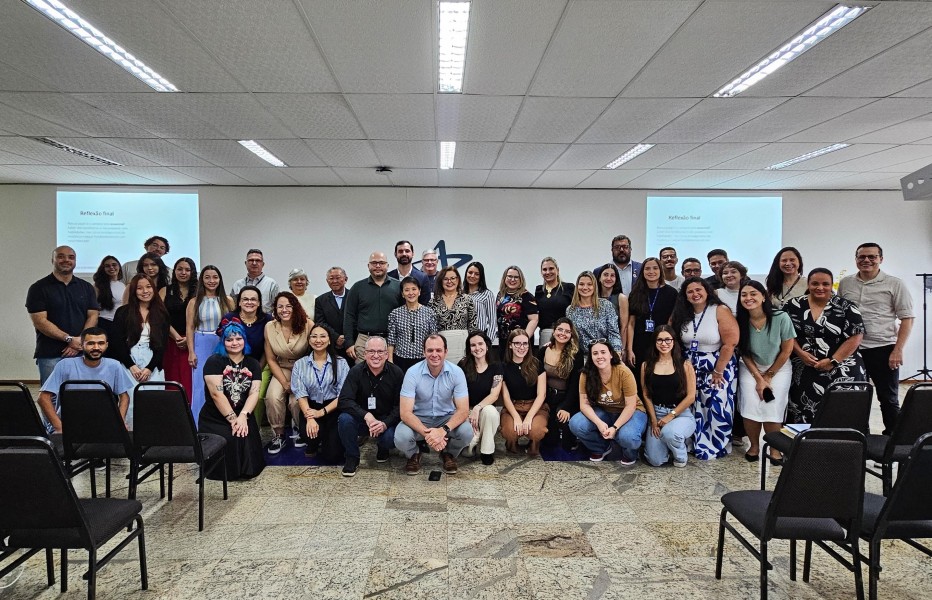 forum-regional-de-valorizacao-farmaceutica-e-realizado-em-londrina-com-ampla-participacao-da-classe