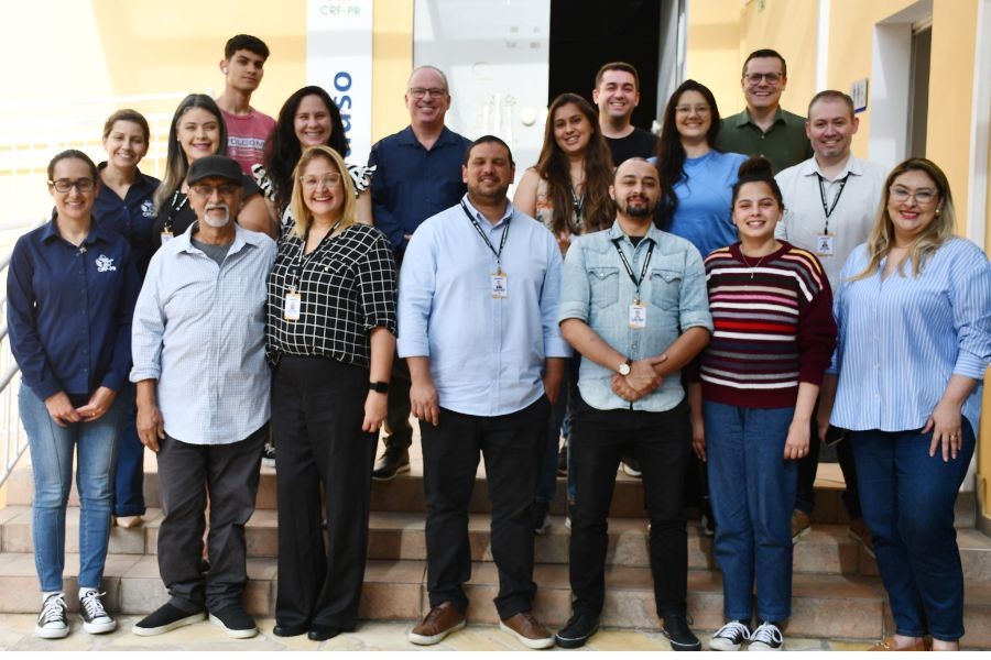 novos-farmaceuticos-iniciam-trajetoria-profissional-com-solenidade-de-juramento-no-crf-pr